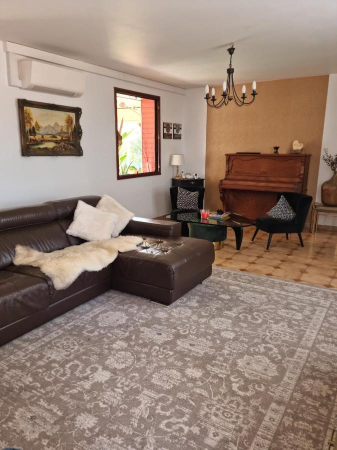 Gemme De Montlouis Apartment Exterior photo